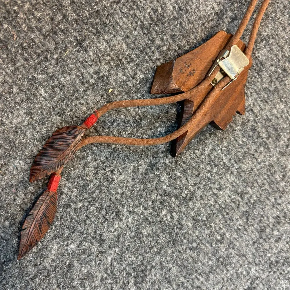 Vintage 90s Hand Carved Wood Native American Chief Bolo Tie Leather Feather Tips